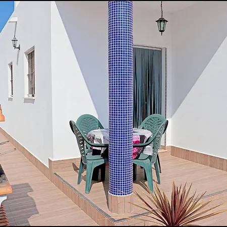 Muelle Pesquero 66 * كونيل ذي لا فرونتيرا
